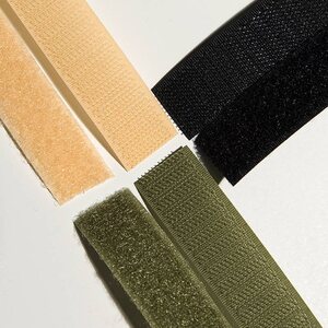 Ommeltava nukka tai koukku tarranauha 20 mm, Koukkupuoli, Oliivin vihreä